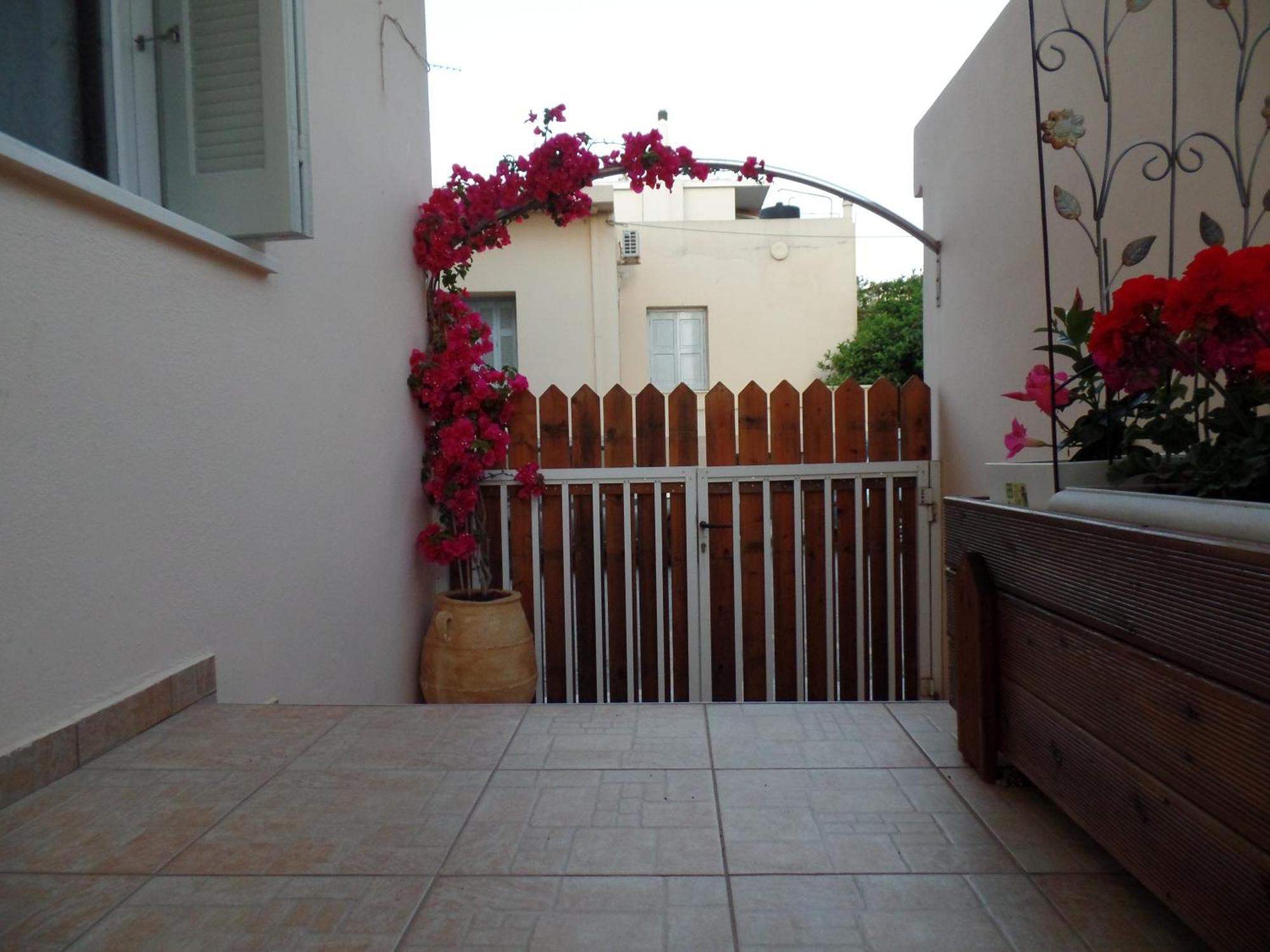 Ellis Home With Private Entrance And Nice Veranda Chania  Exterior foto